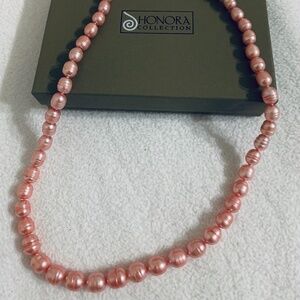♦️HONORA freshwater cultured oval pearls pink